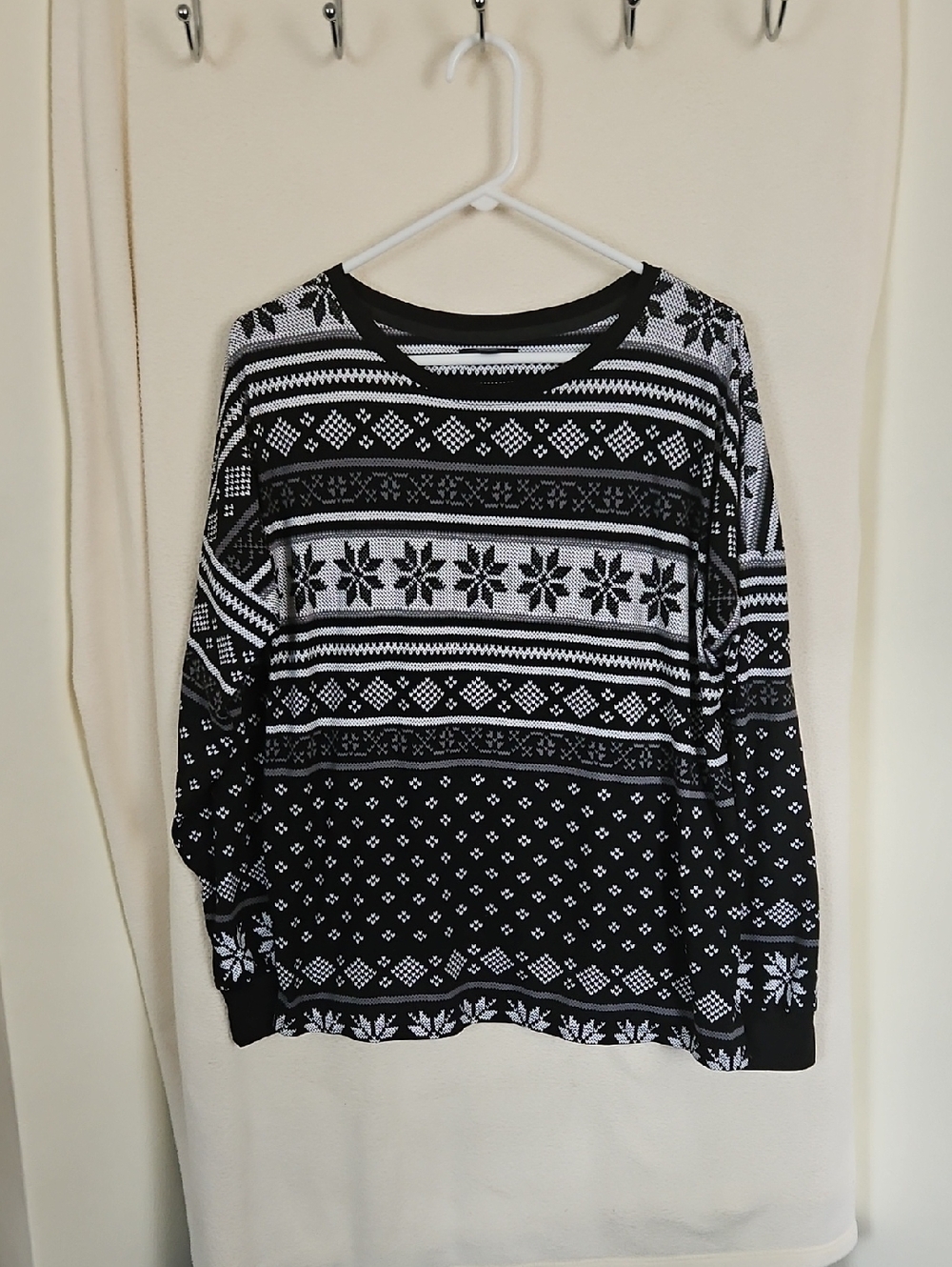Simply Vera Vera Wang Black and White Top